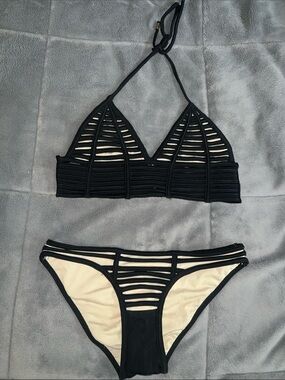 Black Cutout Women's Bikini Set with Ladder Strap Detailing